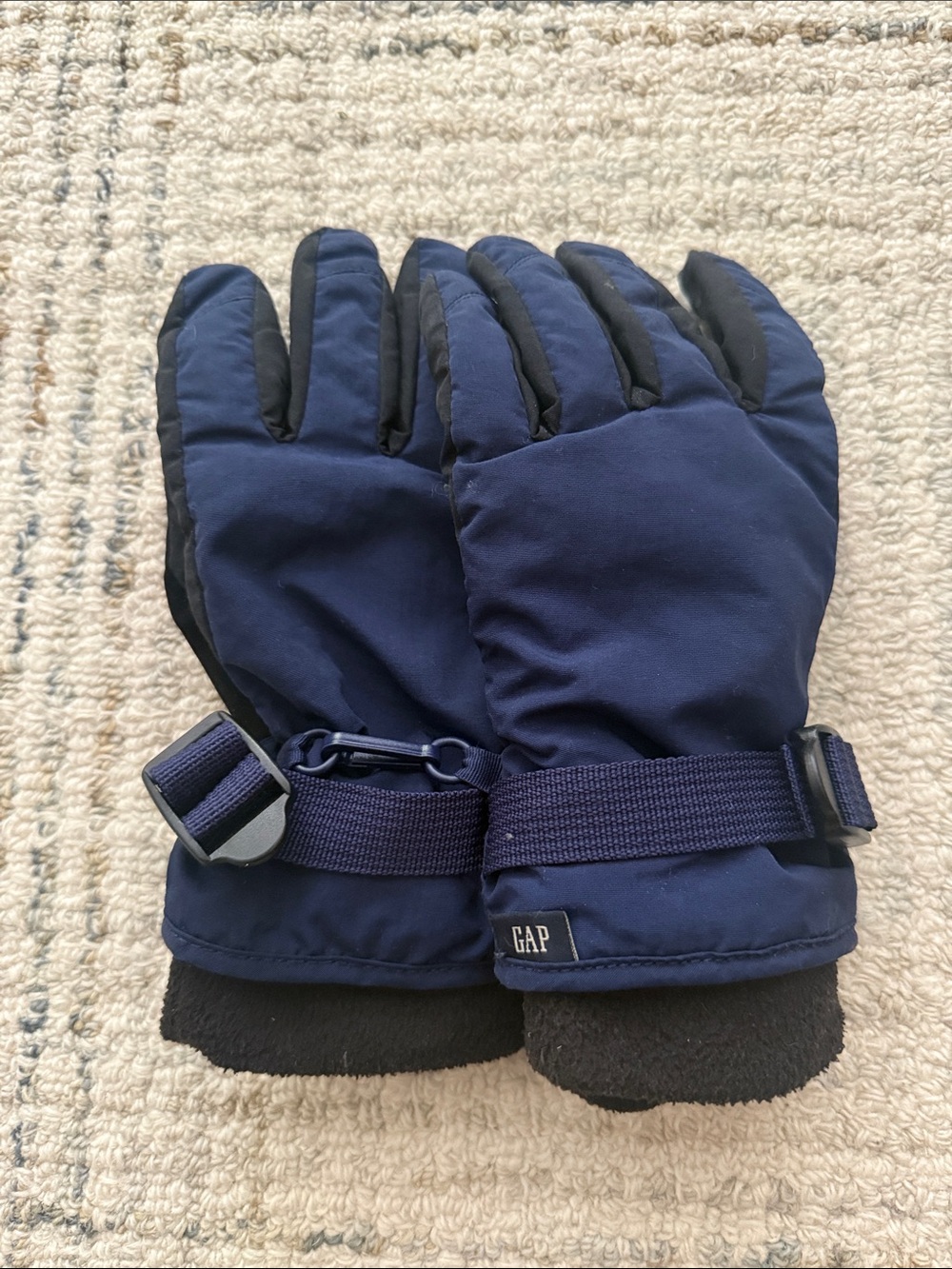 GAP Navy and Black Winter Gloves